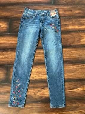 Roebuck & Co. Girls Floral Embroidered Skinny Jeans Size 14 NWT